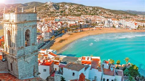 Valencia travel .